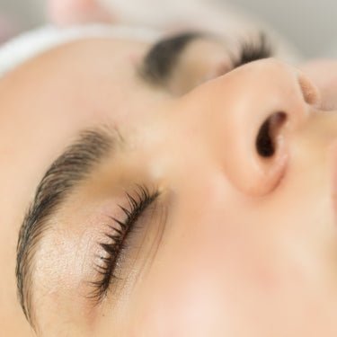 The Science Behind Eyelash Growth: Understanding Peptides and Their Role - Local Lash